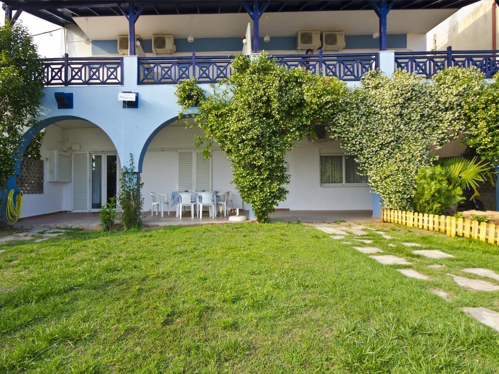 Villa Marina Nikiti  Buitenkant foto