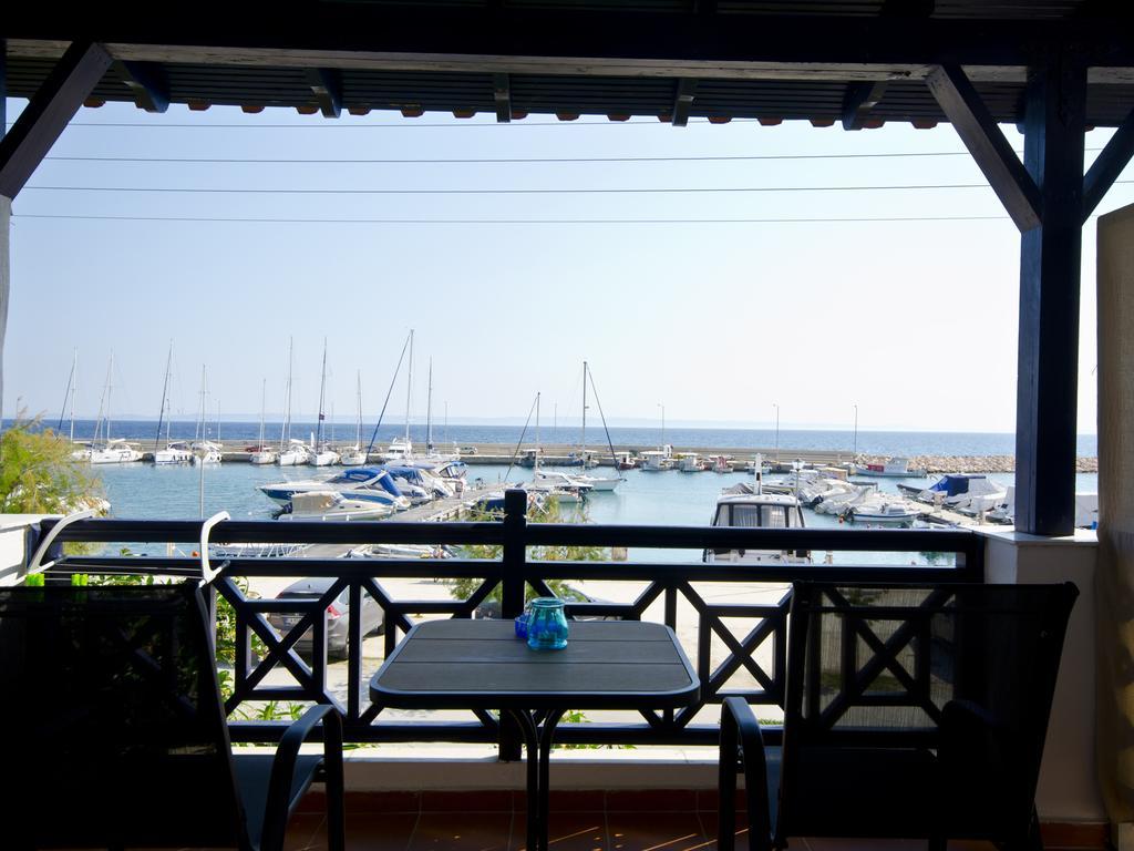 Villa Marina Nikiti  Buitenkant foto