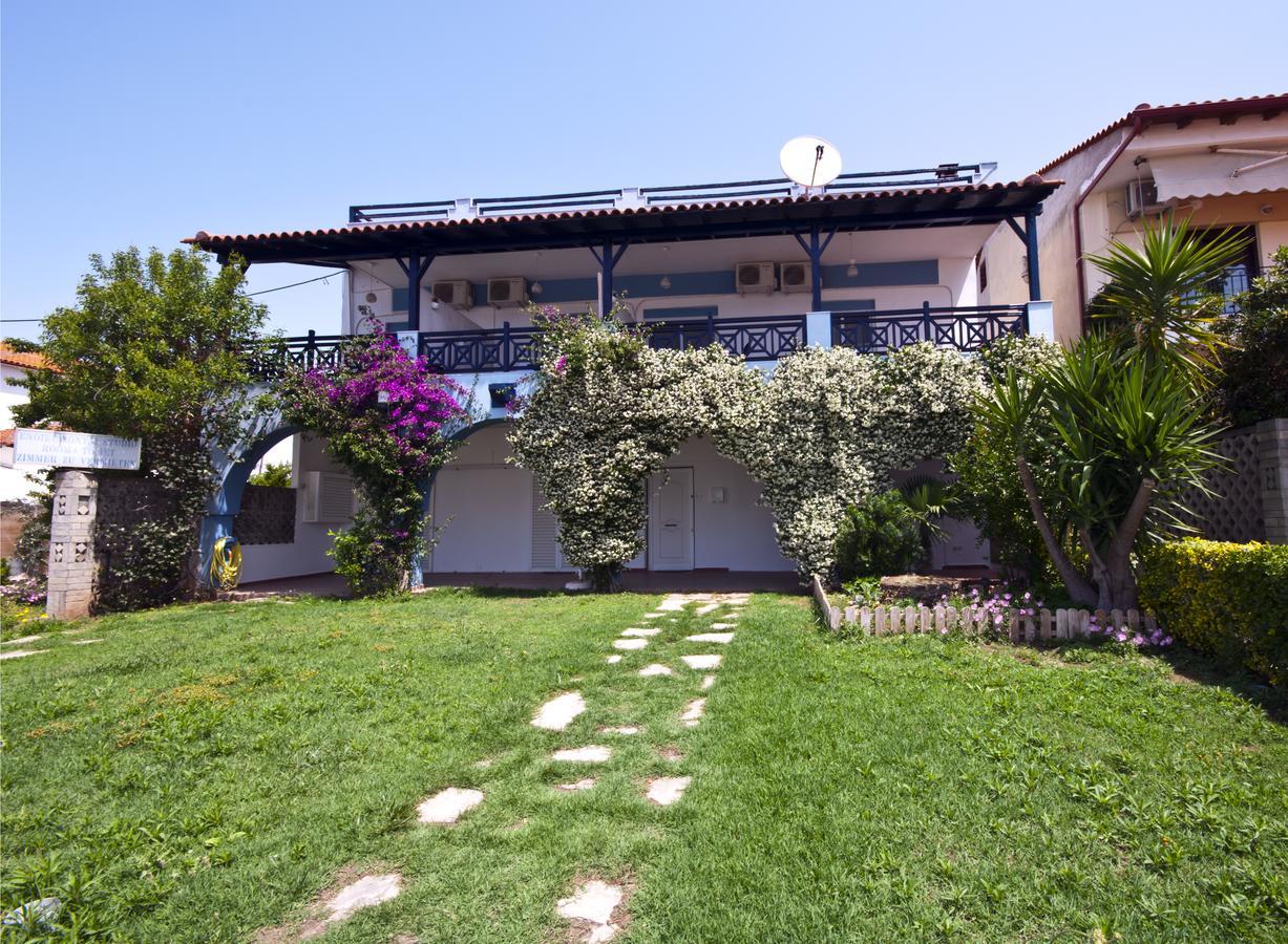 Villa Marina Nikiti  Buitenkant foto