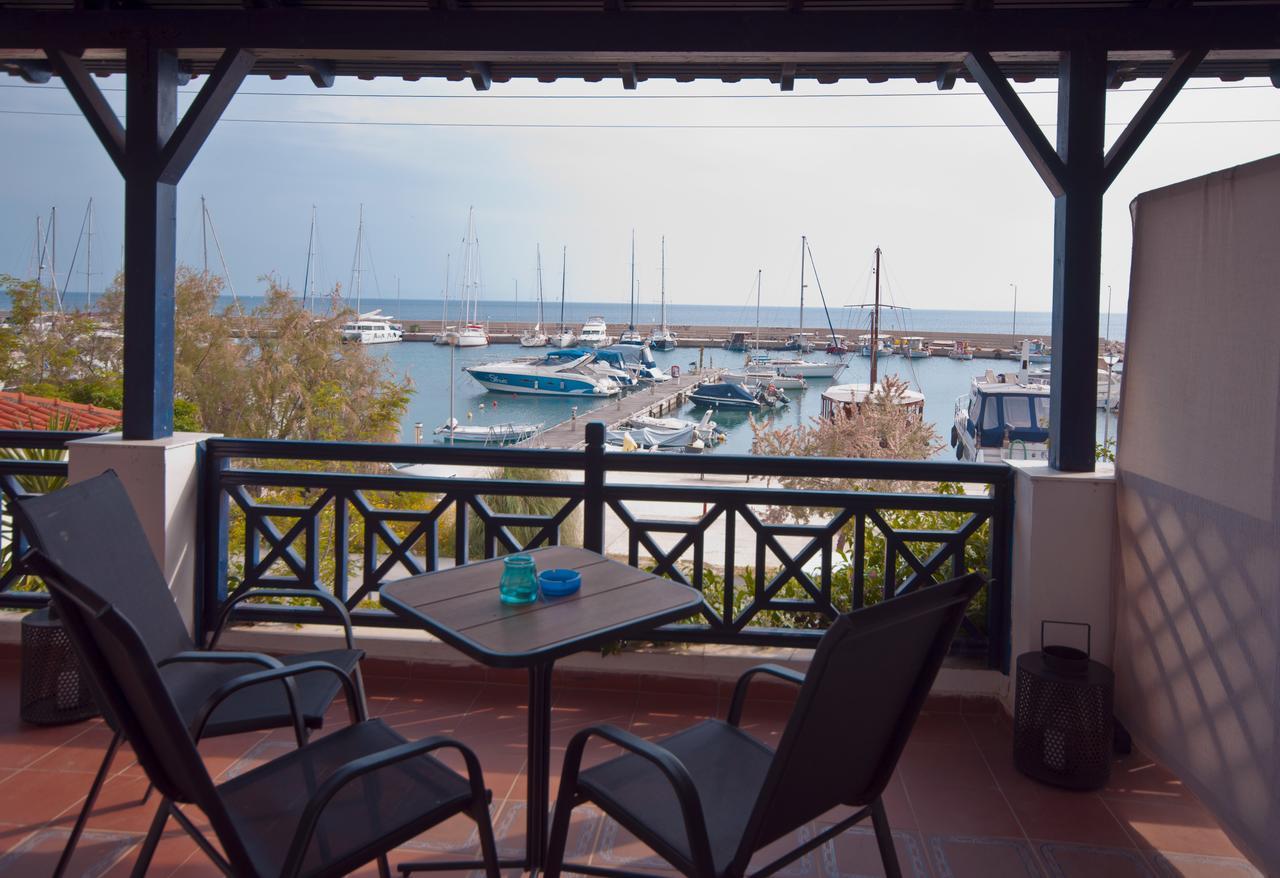 Villa Marina Nikiti  Buitenkant foto
